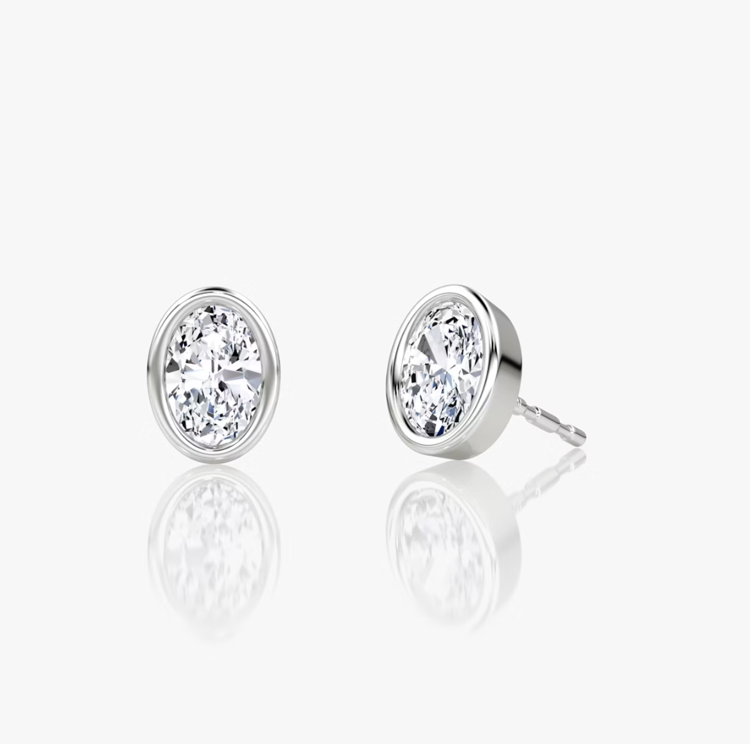 Shine Moment Bezel Solitaire Stud Oval 14k White Gold