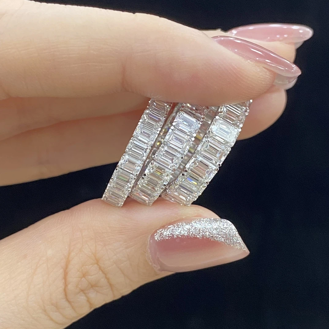 Shine Moment Emerald Eternity Band Ring Ring