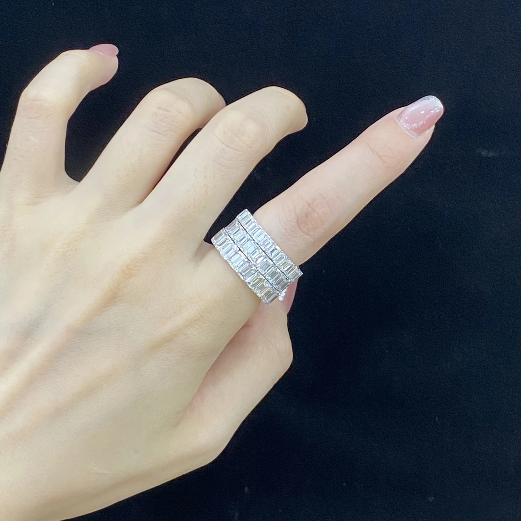 Shine Moment Emerald Eternity Band Ring Ring
