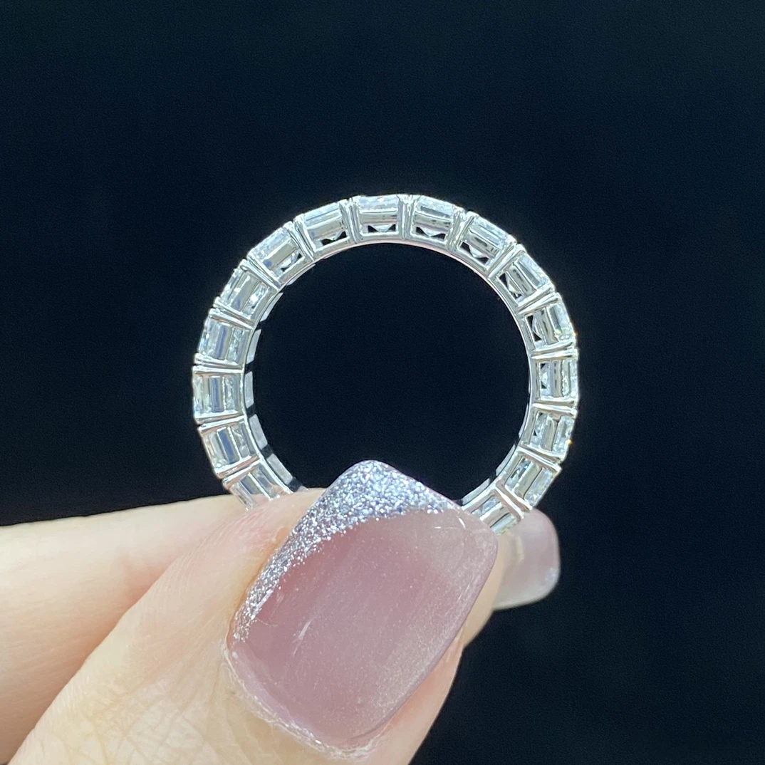 Shine Moment Emerald Eternity Band Ring Ring