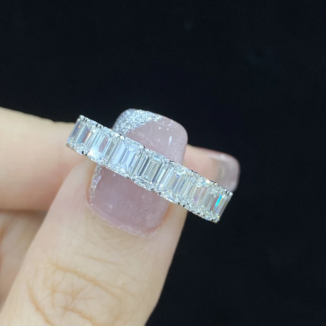 Shine Moment Emerald Eternity Band Ring Ring
